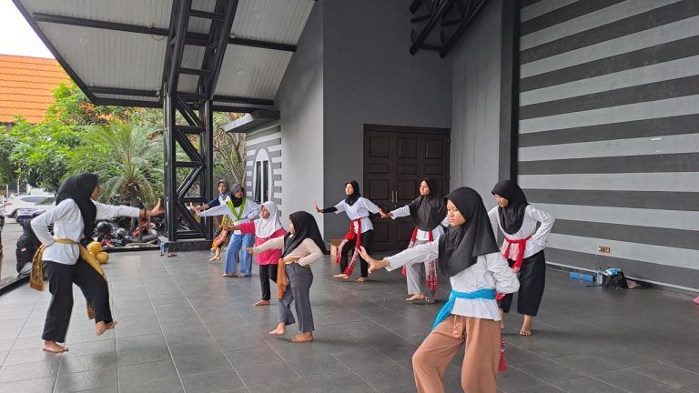 Pelatihan Tari - Sanggar Gunda Nusantara (12)