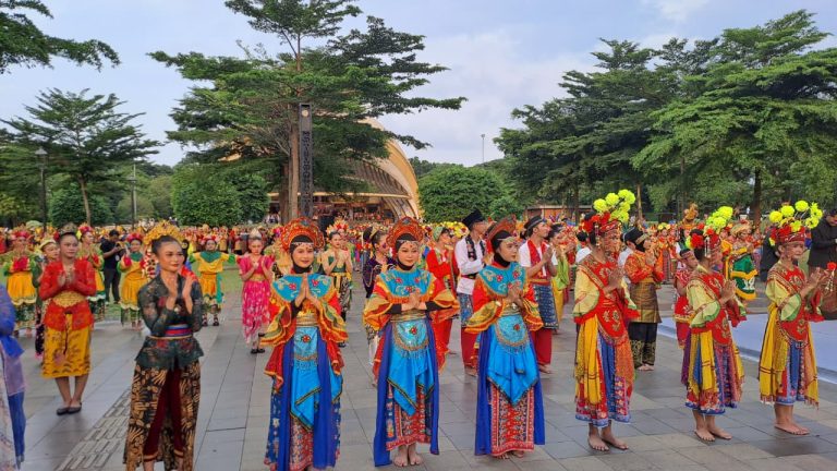 Pertunjukan Tari, Tari Tradisional, Tari Kreasi, Acara Budaya, Festival Budaya, Seni Tari